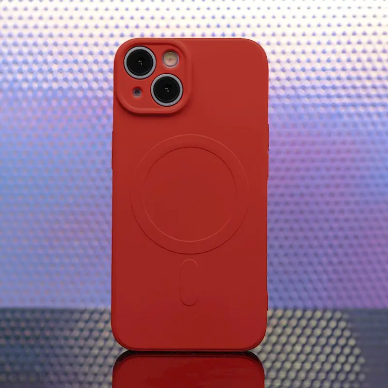 Silikonový kryt s magnetickým nabíjením Apple iPhone 14 Pro Max, červený